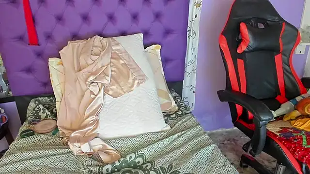 Margoth clain online show from 10/30/25, 12:39