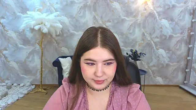 NicoleFoxery online show from 10/16/25, 06:20
