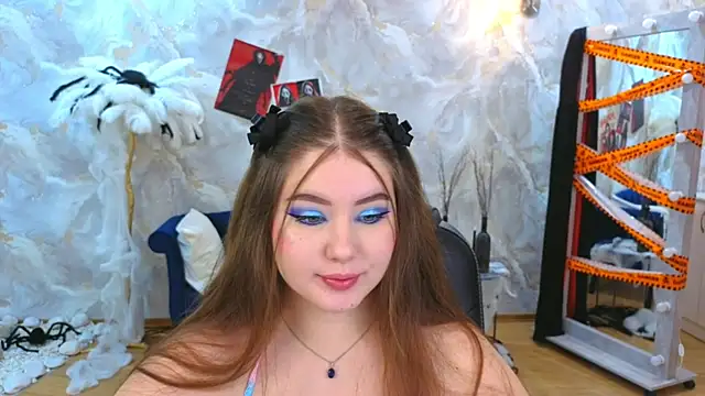 NicoleFoxery online show from 11/07/25, 06:19