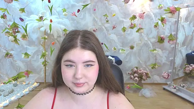NicoleFoxery online show from 05/18/26, 06:25