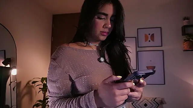 Isabella dior online show from 03/24/26, 07:41