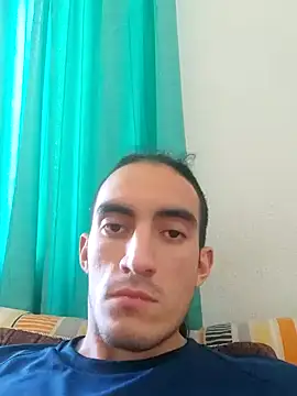 Snapshot of TommyMomentum chatting on 12/16/24, 06:27 TommyMomentum online show from 12/16/24, 06:27