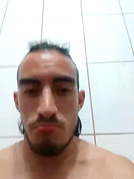 Snapshot of TommyMomentum chatting on 01/06/25, 06:47 TommyMomentum online show from 01/06/25, 06:47