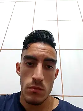 Snapshot of TommyMomentum chatting on 03/17/25, 10:49 TommyMomentum online show from 03/17/25, 10:49