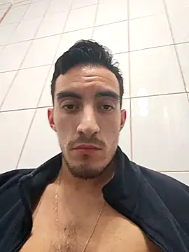 Snapshot of TommyMomentum chatting on 09/17/25, 06:59 TommyMomentum online show from 09/17/25, 06:59