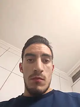 Snapshot of TommyMomentum chatting on 09/19/25, 05:20 TommyMomentum online show from 09/19/25, 05:20