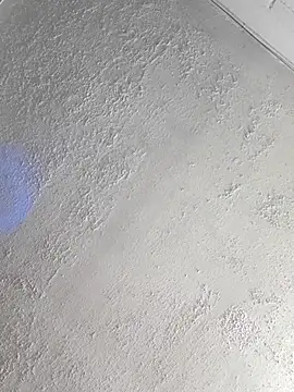 Snapshot of TommyMomentum chatting on 11/13/25, 04:55 TommyMomentum online show from 11/13/25, 04:55