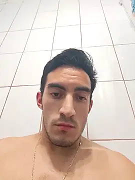 Snapshot of TommyMomentum chatting on 11/14/25, 06:23 TommyMomentum online show from 11/14/25, 06:23