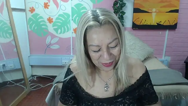 Snapshot of ZAMANTHA chatting on 04/28/26, 03:17 ZAMANTHA online show from 04/28/26, 03:17