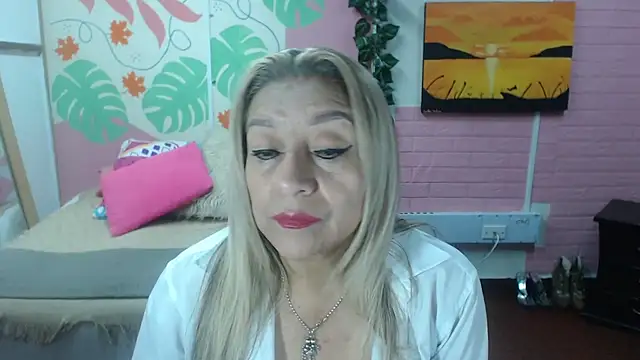 Snapshot of ZAMANTHA chatting on 05/02/26, 04:23 ZAMANTHA online show from 05/02/26, 04:23