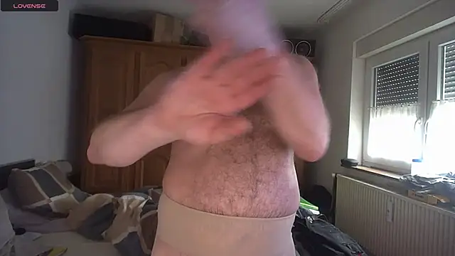 iliebetights online show from 01/12/26, 10:42