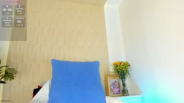 mia pineda online show from 05/31/26, 10:44