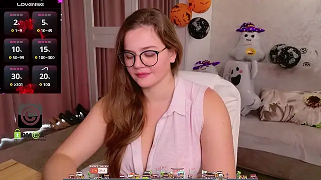 KellyKleine online show from 11/03/25, 10:05