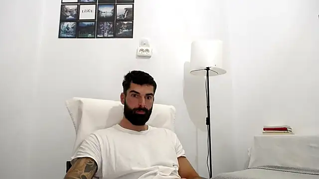 Verycutex online show from 10/21/25, 05:30