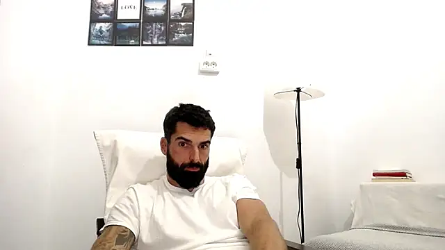 Verycutex online show from 10/21/25, 05:35