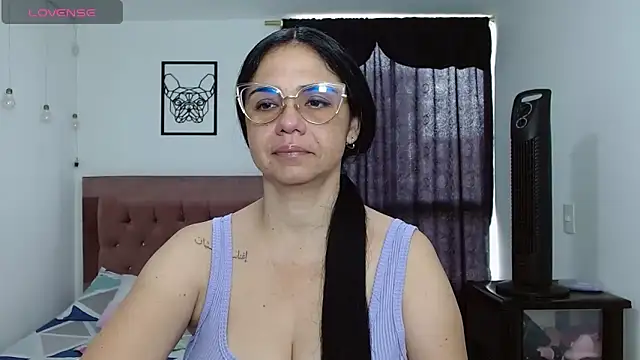 selena ferri online show from 04/17/26, 08:12