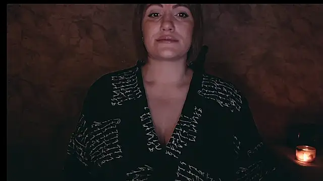 Snapshot of _letty_ chatting on 11/29/25, 12:02 letty online show from 11/29/25, 12:02