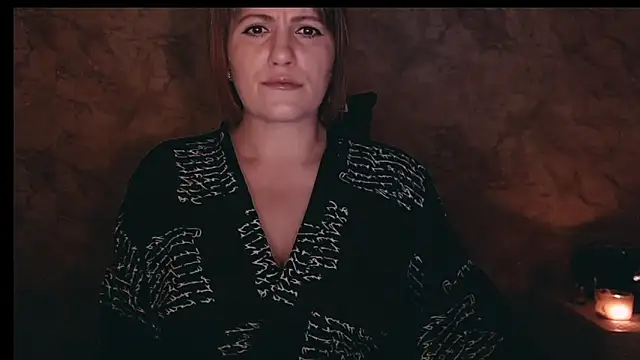 Snapshot of _letty_ chatting on 12/16/25, 09:20 letty online show from 12/16/25, 09:20