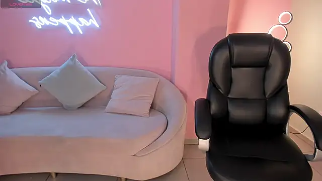 MiaRoberts1 online show from 11/04/25, 06:40