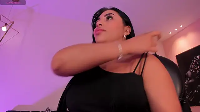 MiaRoberts1 online show from 03/05/26, 09:11