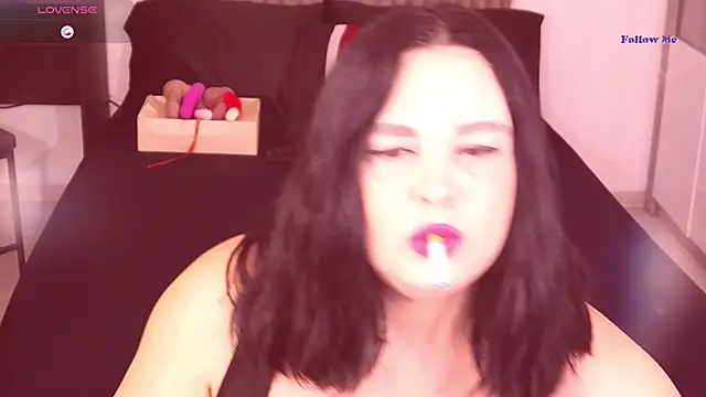 Snapshot of Alenny11 chatting on 10/13/25, 03:06 Alenny11 online show from 10/13/25, 03:06