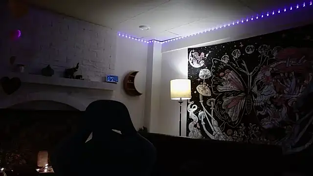 Snapshot of HazeyBvby chatting on 12/14/24, 04:34 HazeyBvby online show from 12/14/24, 04:34