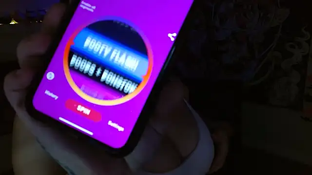 Snapshot of HazeyBvby chatting on 10/19/25, 02:23 HazeyBvby online show from 10/19/25, 02:23