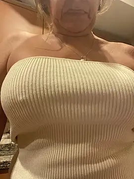 camelia3 online show from 02/12/25, 08:18