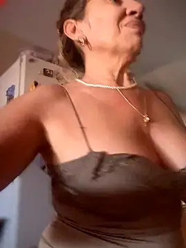 camelia3 online show from 05/04/26, 03:41