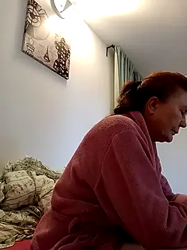 Hottie-Mom online show from 09/26/25, 01:15