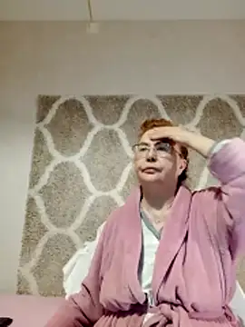 Hottie-Mom online show from 05/10/26, 07:46