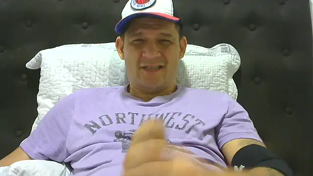 altenori112 online show from 02/16/25, 01:38