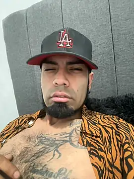 Snapshot of Chacal_Armyy chatting on 01/26/25, 02:41 Chacal Armyy online show from 01/26/25, 02:41