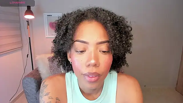 ashley 23  online show from 07/05/26, 04:19