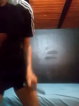 Snapshot of dannnyhot24 chatting on 12/25/24, 05:15 dannnyhot24 online show from 12/25/24, 05:15