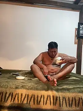 Snapshot of eamisay chatting on 04/06/26, 04:57 eamisay online show from 04/06/26, 04:57