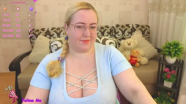 Ginesia online show from 02/13/25, 01:37