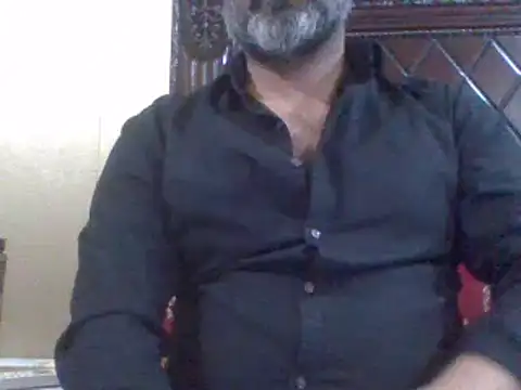 Snapshot of hairymaster95 chatting on 12/18/24, 05:42 hairymaster95 online show from 12/18/24, 05:42