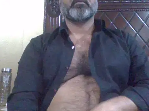 Snapshot of hairymaster95 chatting on 12/21/24, 06:44 hairymaster95 online show from 12/21/24, 06:44