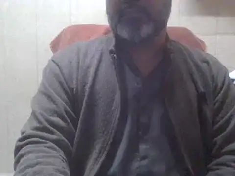 Snapshot of hairymaster95 chatting on 01/03/25, 04:11 hairymaster95 online show from 01/03/25, 04:11