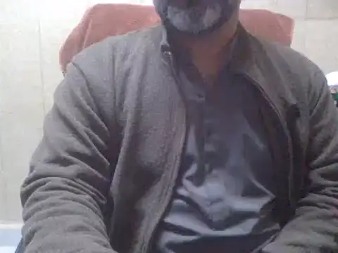 Snapshot of hairymaster95 chatting on 01/03/25, 07:27 hairymaster95 online show from 01/03/25, 07:27