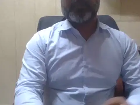 Snapshot of hairymaster95 chatting on 01/08/25, 04:12 hairymaster95 online show from 01/08/25, 04:12
