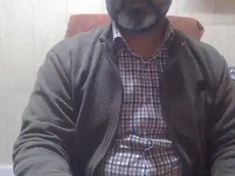 Snapshot of hairymaster95 chatting on 01/15/25, 09:35 hairymaster95 online show from 01/15/25, 09:35