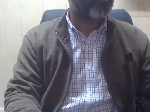 Snapshot of hairymaster95 chatting on 01/17/25, 04:06 hairymaster95 online show from 01/17/25, 04:06