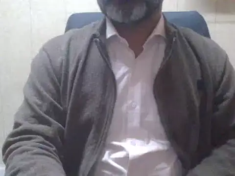 Snapshot of hairymaster95 chatting on 01/20/25, 04:10 hairymaster95 online show from 01/20/25, 04:10