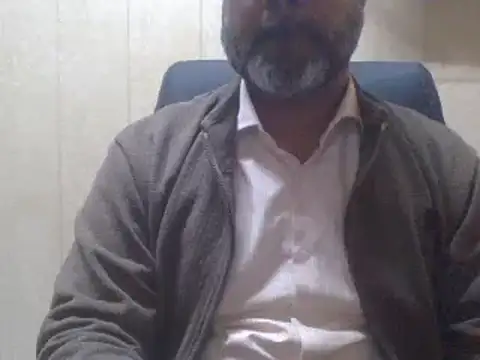 Snapshot of hairymaster95 chatting on 01/20/25, 11:56 hairymaster95 online show from 01/20/25, 11:56