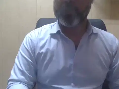 Snapshot of hairymaster95 chatting on 01/21/25, 04:10 hairymaster95 online show from 01/21/25, 04:10