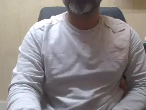 Snapshot of hairymaster95 chatting on 01/26/25, 07:53 hairymaster95 online show from 01/26/25, 07:53