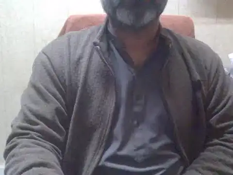 Snapshot of hairymaster95 chatting on 01/31/25, 04:03 hairymaster95 online show from 01/31/25, 04:03