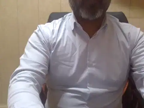 Snapshot of hairymaster95 chatting on 02/06/25, 04:10 hairymaster95 online show from 02/06/25, 04:10